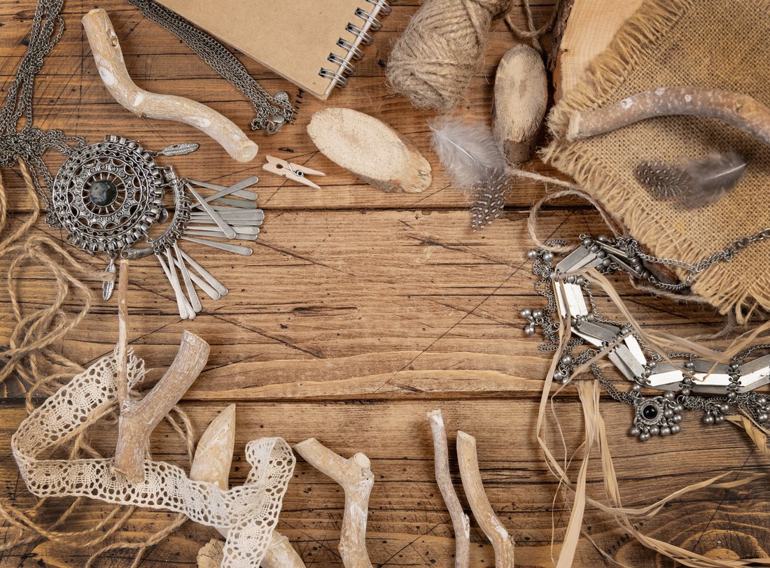 Ethnic Jewelry And Natural Decor On Wooden Table LBJBGLU 1